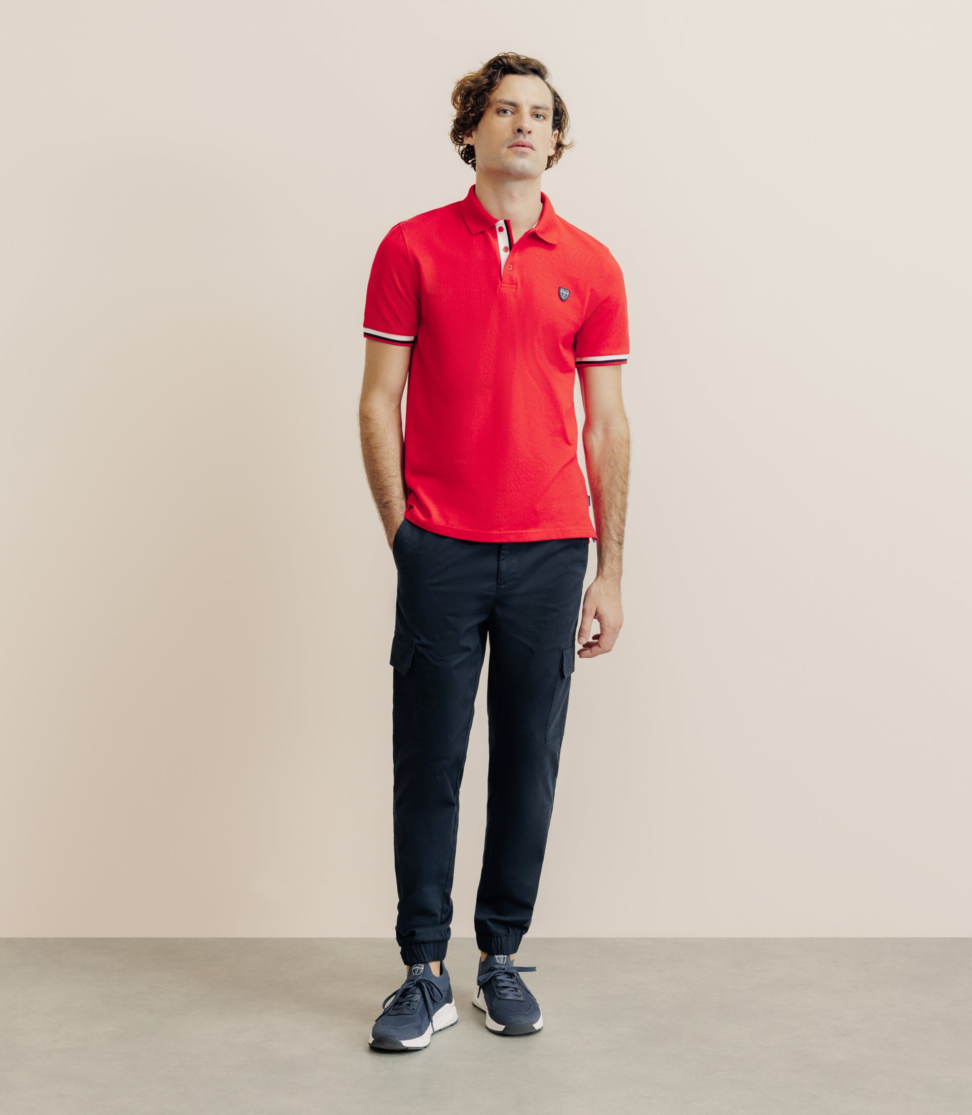 Polo à contraste rouge