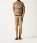 Midoribt beige neck -up -in -collar jacket.