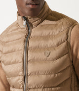 Midoribt beige neck -up -in -collar jacket.