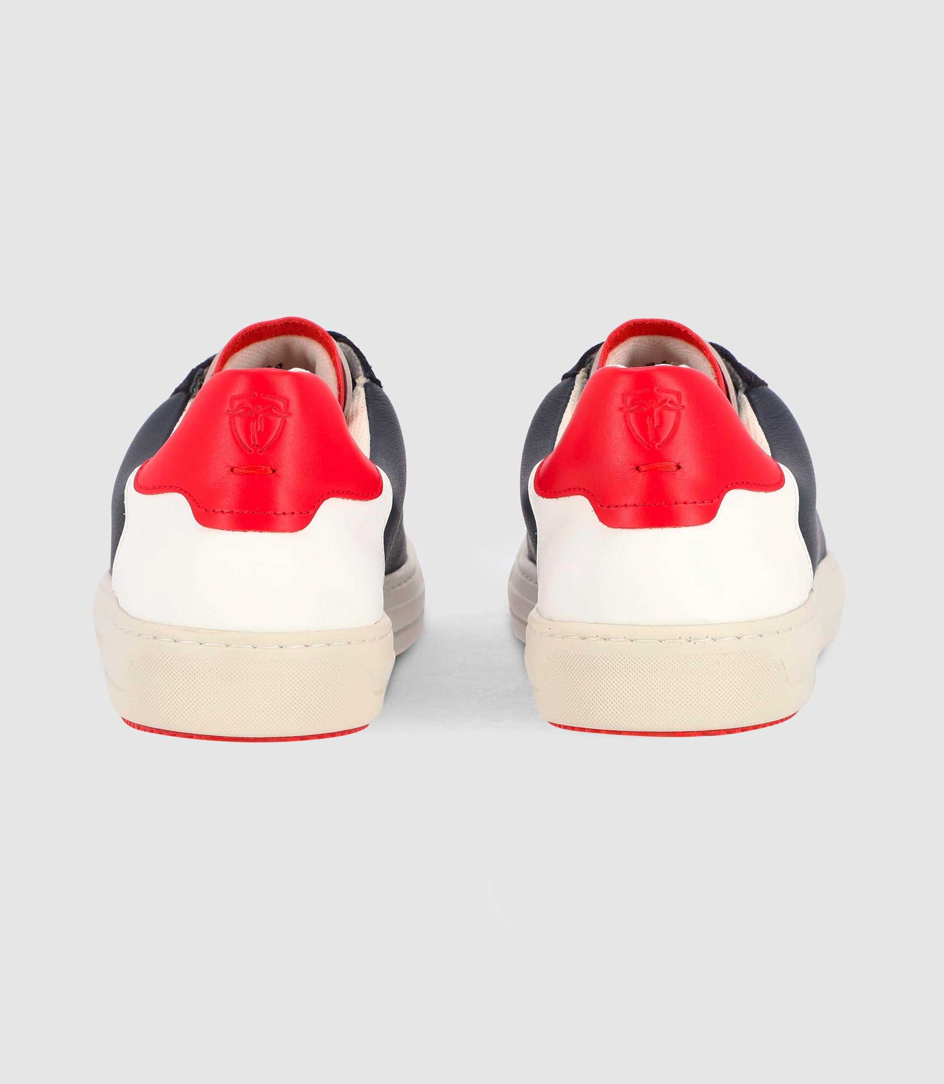 Sneakers en cuir avec blason marine