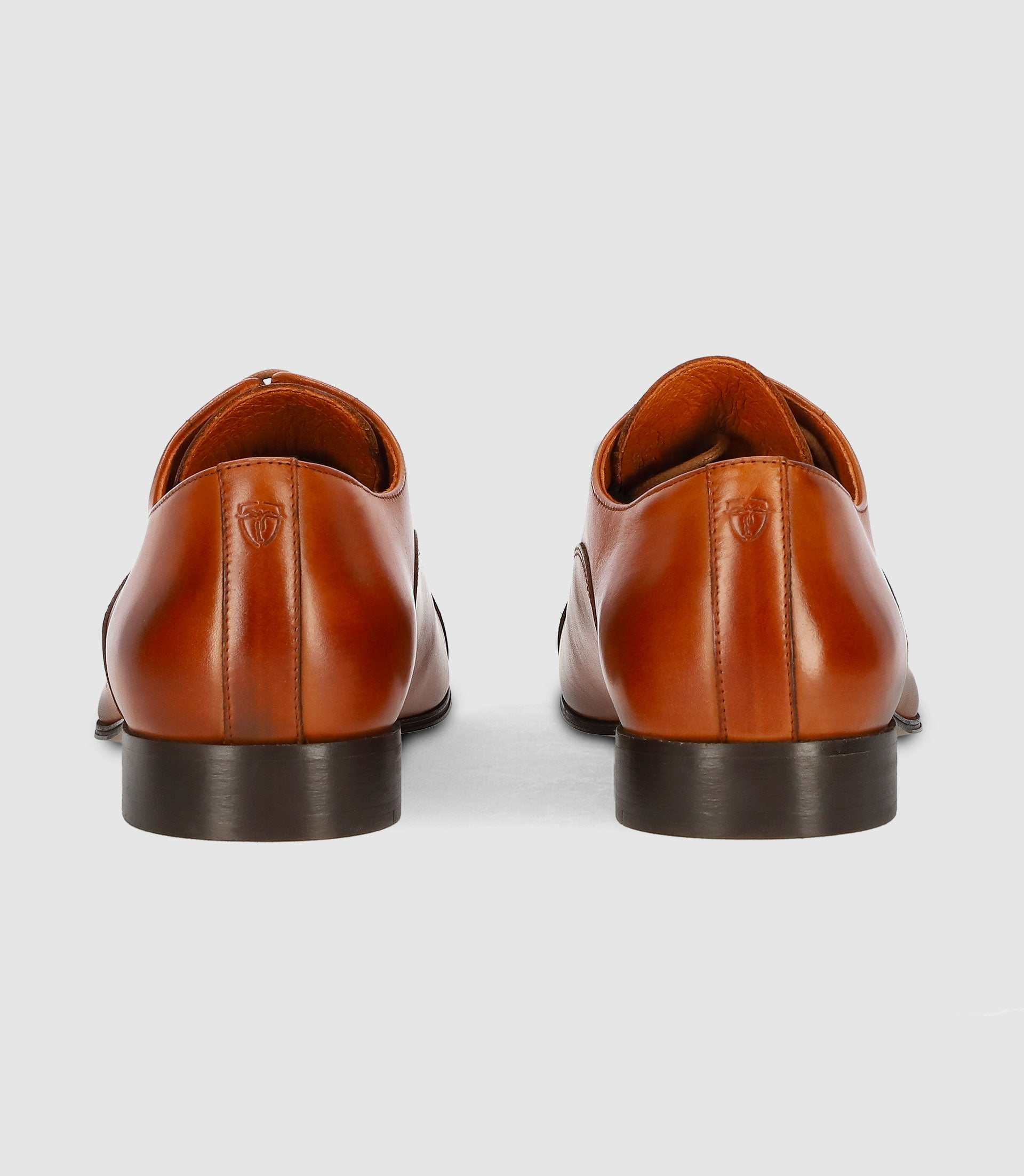 Richelieu shoes in brown leather