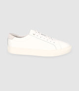 Chaussures sneakers avec logo blanches - IZAC