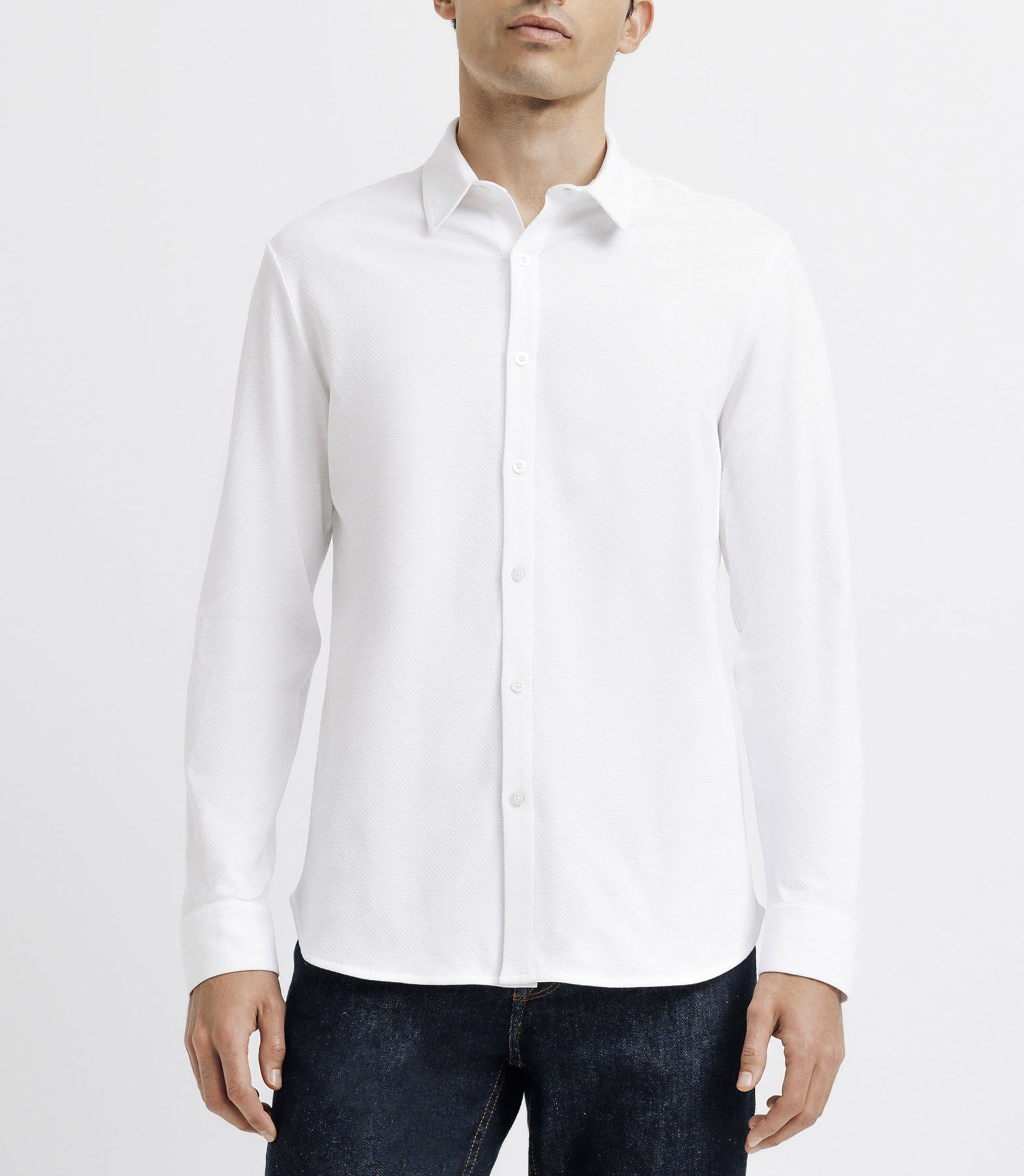 Casual shirt with white logo