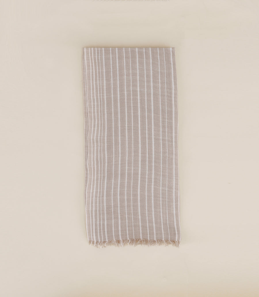 Insigo beige scarf with contrasting stripes