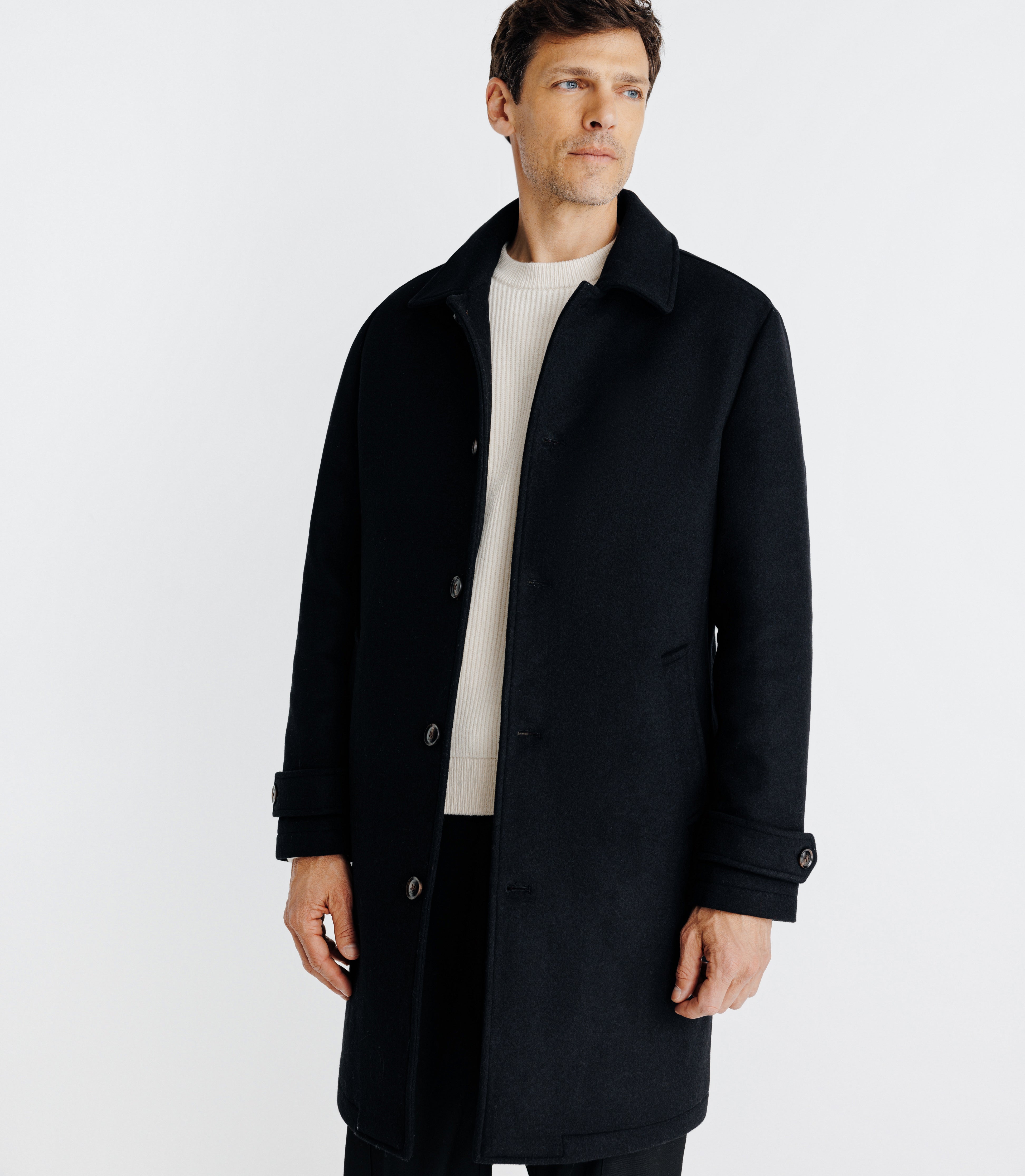 Manteau long droit noir - IZAC