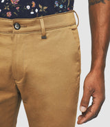 Pantalon chino satin CAMEL