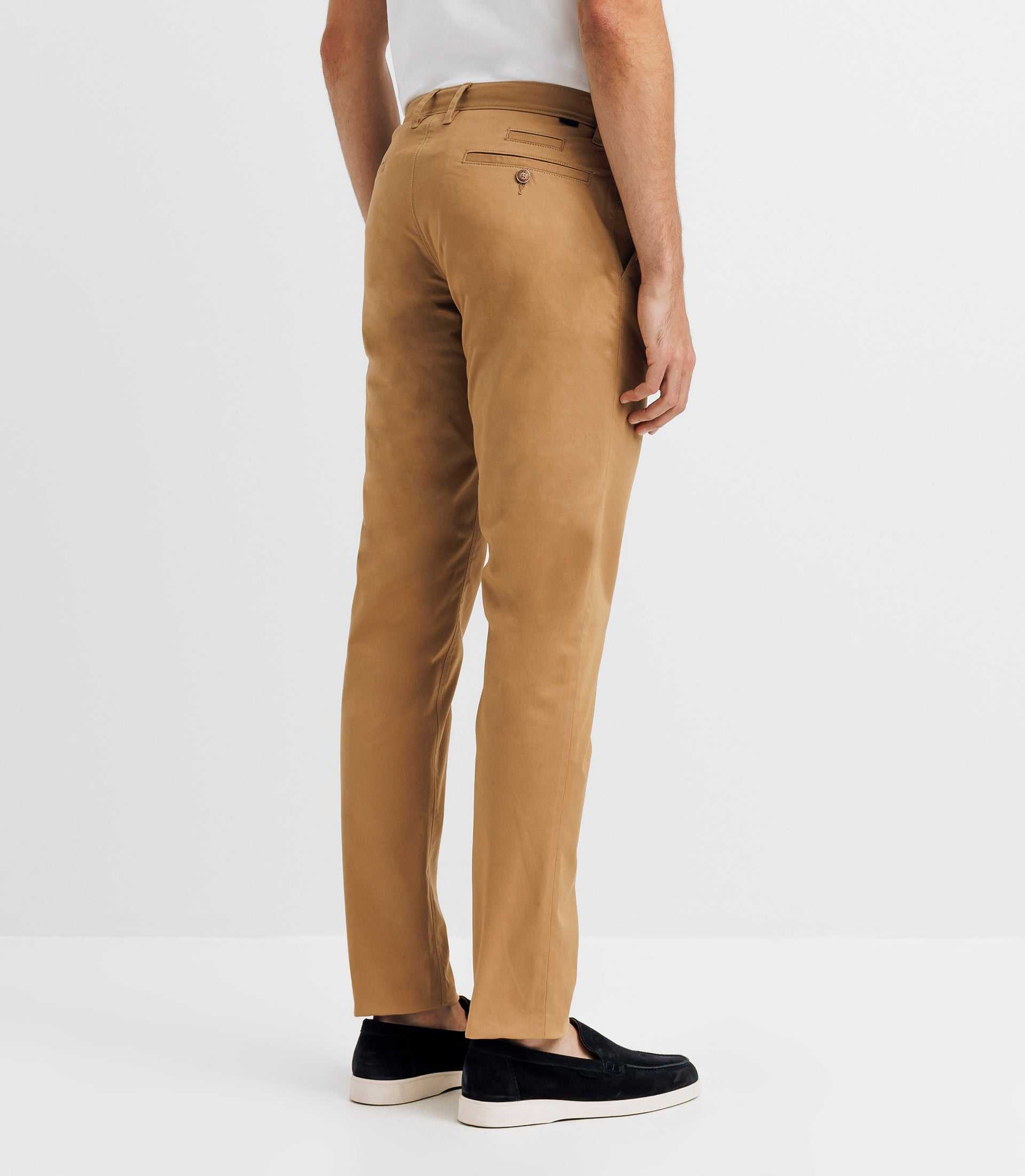 Pantalon chino satin camel