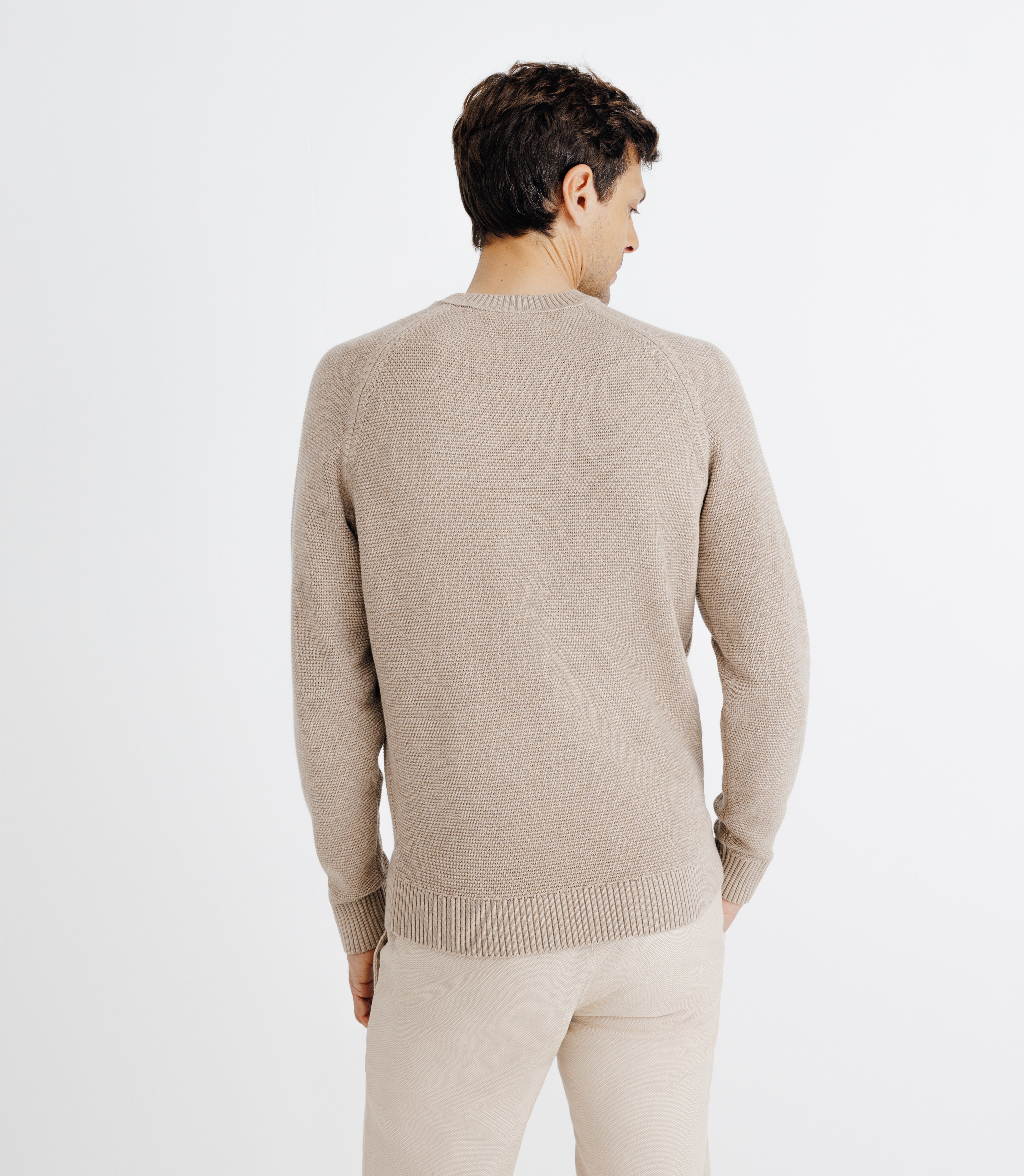 Round neck sweater beige stitch games