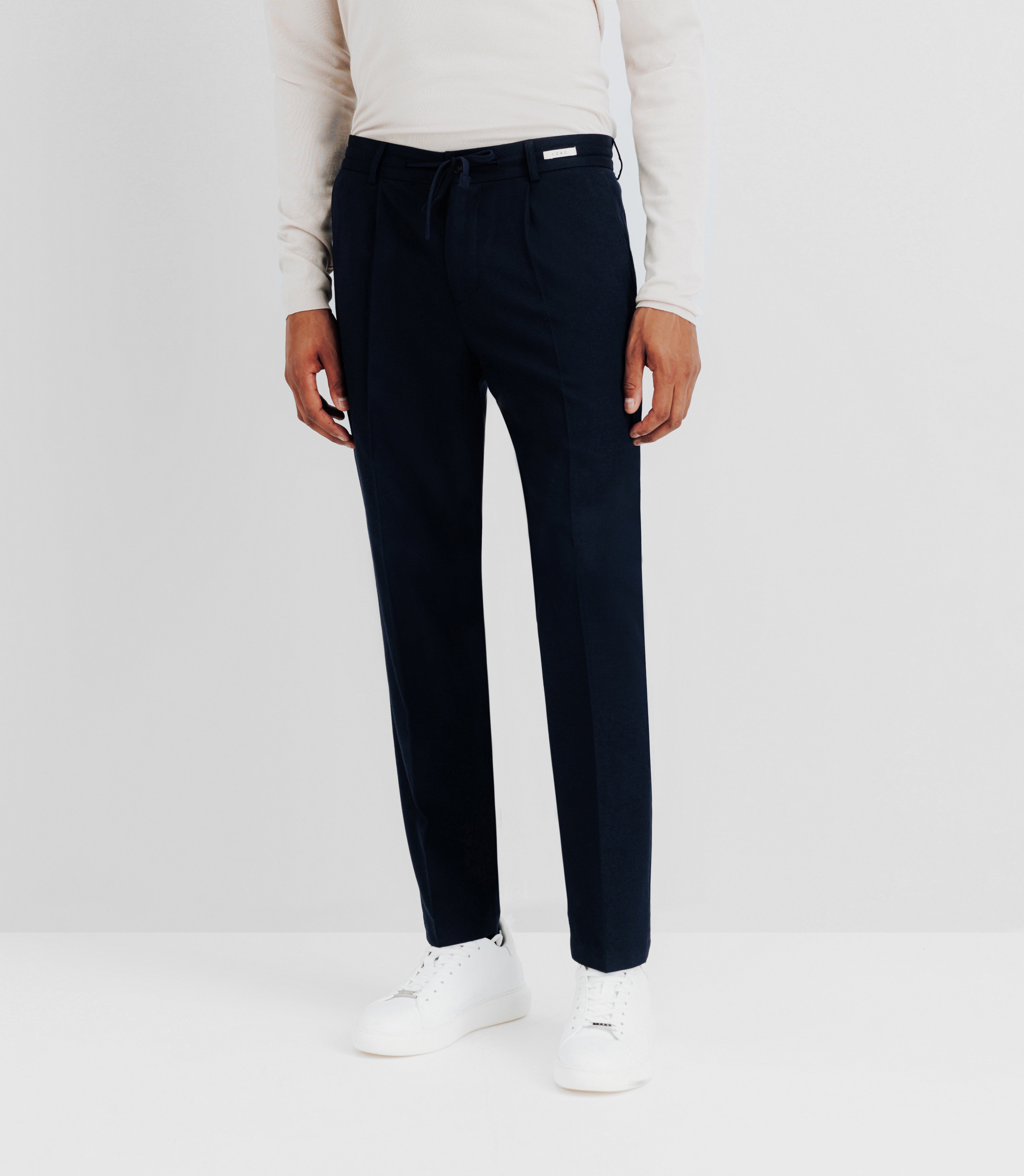 City pants with marine link