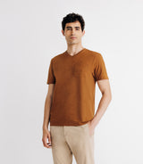 V-neck t-shirt with camel pocket