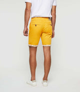 Bermuda-Shorts mit gelbem Fantasiemuster "Slowly".