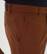 Pantalon chino rouille "Macadamia" - IZAC