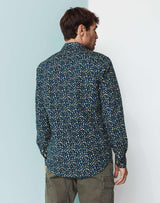 Casual shirt with parrot pattern